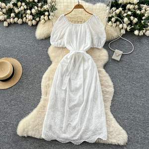 เดรสไหล่ข้างเดียวแขนพองสำหรับผู้หญิงในฤดูร้อนมีสายรัดเอวตะขอและดอกไม้แบบกลวง - Product Image 4