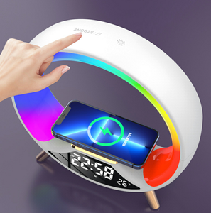 2023 nuevo Led Digital música puesta de sol niños reloj despertador altavoz lámpara de noche relojes inteligente e inalámbrico carga despertador luz para dormitorio - Product Image 5