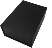 Boîte cadeau pour chaussures noire personnalisée écologique avec fermeture magnétique, finition brillante ou mate