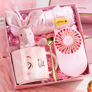 Kişiye Özel Lüks Kadın Doğum Günü Hediyelik Seti, Çeşitli Kombinasyon Modelleriyle Düğün Davetlileri İçin Hediye Setleri - Product Image 2