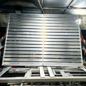 Clôture de soudage à <span class=keywords><strong>lame</strong></span> en aluminium 1.8m de haut 2.4m de long Australian Garden Security Swimming Pool Boundary Wall Anti-Climb Clôture - Product Image 4