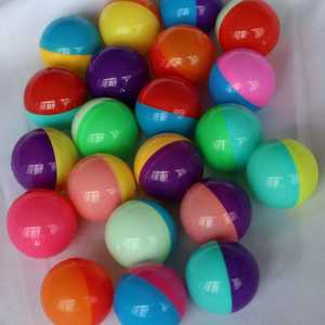Bola cápsula vacía de plástico de 75mm al por mayor juguetes clásicos para máquinas expendedoras para rango de edad 5-7 años - Product Image 3
