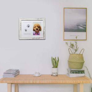 Cadre commémoratif pour animaux de compagnie en bois vieilli avec empreintes de pattes et citation « Vous avez laissé des empreintes <span class=keywords><strong>sur</strong></span> nos cœurs », cadeau commémoratif 2-en-1 pour animaux de compagnie avec <span class=keywords><strong>photo</strong></span> et empreinte de patte - Product Image 1