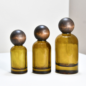 Commercio all'ingrosso vuoto 30ml 50ml 100ml vuoto ambra bicchiere rotondo flacone Spray per profumo con tappo a sfera in legno - Product Image 2