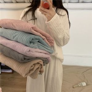 Autunno e inverno <span class=keywords><strong>da</strong></span> <span class=keywords><strong>donna</strong></span> in velluto di corallo abbigliamento per la casa caldo pigiama di flanella spessa Set con fiocco rotondo <span class=keywords><strong>Camicia</strong></span> <span class=keywords><strong>da</strong></span> <span class=keywords><strong>notte</strong></span> Casual all'ingrosso - Product Image 3