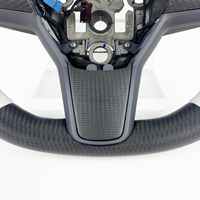 Volant personnalisé en cuir lisse blanc et fibre de carbone mate pour Tesla Model 3 Model Y