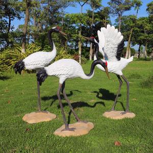 Sculpture de grue simulée Quanfangyuan, oiseau à couronne rouge, décoration de jardin extérieur, ornement de cour - Product Image 2