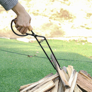 Vente en gros de <span class=keywords><strong>pince</strong></span> à charbon de <span class=keywords><strong>bois</strong></span> <span class=keywords><strong>pour</strong></span> barbecue manche en <span class=keywords><strong>bois</strong></span> de fer Camping en plein air BBQ feu de camp poêle cheminée <span class=keywords><strong>pince</strong></span> à feu - Product Image 4