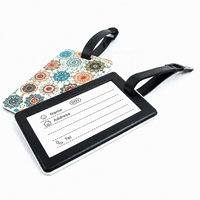Étiquettes de bagages de voyage en PVC souple personnalisées avec logo imprimé coloré, design tendance, surface en plastique