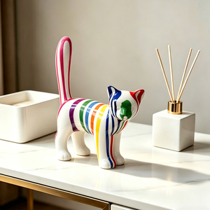 Sculpture d'animal personnalisée créative peinte à la main, figurine de <span class=keywords><strong>chat</strong></span> colorée en résine pour la décoration de la maison - Product Image 3