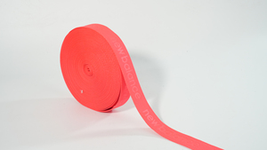 Bande élastique en nylon Aoya de 38 mm de large, personnalisée - Logo en relief 3D tissé, pour soutiens-gorge de sport et sous-vêtements, lettrage en relief - Product Image 3