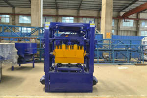 Máquina Semiautomática para Fabricar Bloques de Hormigón QT4-26 (con Molde de Cemento) - Product Image 4