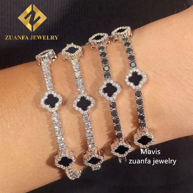 หินสีขาว + ดอกไม้สีดำ