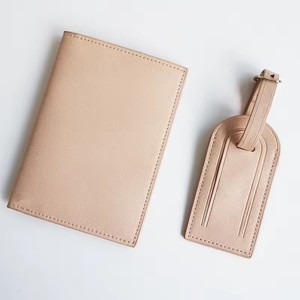 Etiqueta de Equipaje Personalizada de Cuero PU Saffiano para Maletas de Viaje, Etiquetas de Nombre Ajustables, Etiqueta de Equipaje Duradera para Aerolíneas - Product Image 4