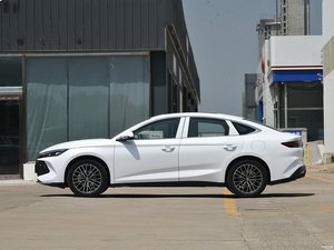 BYD Qin <span class=keywords><strong>L</strong></span> DM-i 80KM 120km <span class=keywords><strong>E</strong></span>-CVT 2024 - Nuova Auto Ibrida PHEV Elettrica Usata, Berlina a Quattro Porte ad Alta Velocità per BYD Qin <span class=keywords><strong>L</strong></span> - Product Image 2
