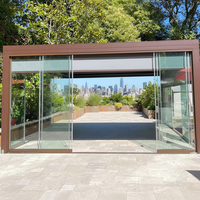 Pergola en aluminium sur mesure de haute qualité, imperméable, facile à installer, à lames orientables, pour terrasse et cour.