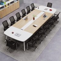 Ensemble de table de conférence de forme barre et de chaises de style minimaliste moderne pour les négociations de bureau et les salles de conférence