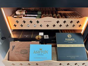 Humidor Eléctrico para Cigarros MON800A de Tamaño Pequeño, Capacidad para 500 Cigarros, Accesorios para Cigarros, Venta al por Mayor - Product Image 4