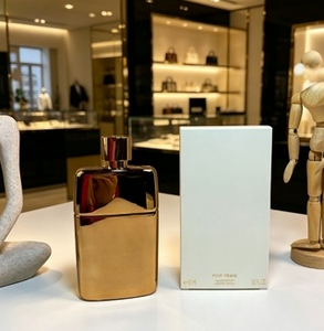 Parfum neutre très vendu au Moyen-Orient, en Europe et aux États-Unis, parfum floral et boisé, classique et durable. - Product Image 3