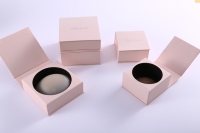 Boîte de couvertures de mamelon pâteuses en papier magnétique au fini mat de luxe Matériau recyclé dans de grandes et petites tailles multiples pour un usage cosmétique