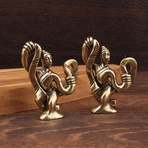 Statuette de danseuse en laiton, décoration de bureau et de maison, artisanat en métal, forme irrégulière - Product Image 1