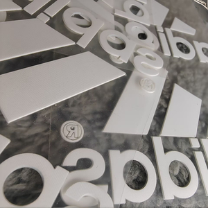 Pegatinas de Vinilo Termotransferible 3D con Logotipo Personalizado para Camisetas - Impresión Termotransferible de Silicona 3D - Product Image 1
