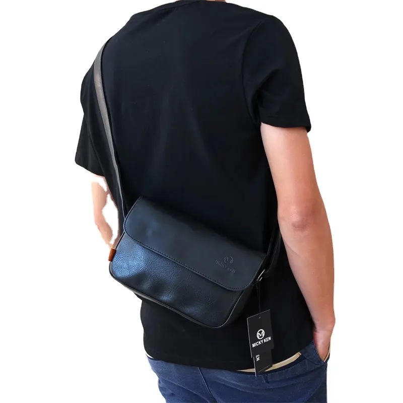 New Men's Bag Crazy Horse Leather Bag Korean Fashion Trend One Shoulder Messenger Small Bag Retro