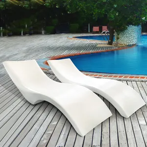 Modern casual outdoor fiberglass S-shaped heated swimming pool beach loungers Pool Sun loungers.Chaise Lounge.