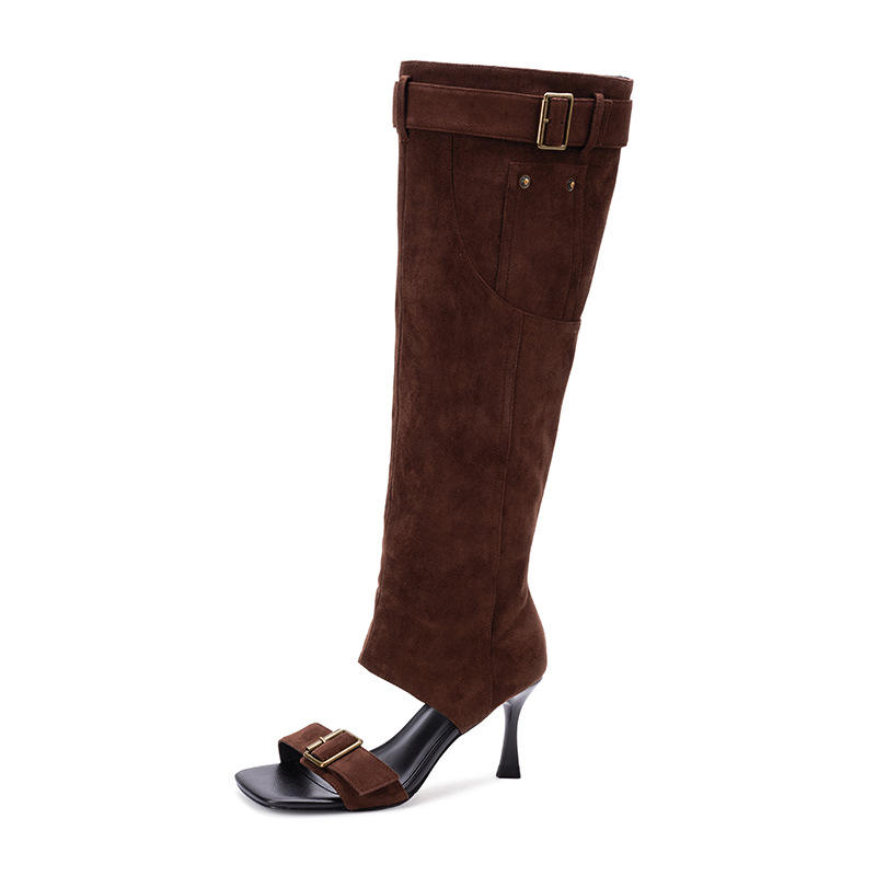 สีน้ำตาล