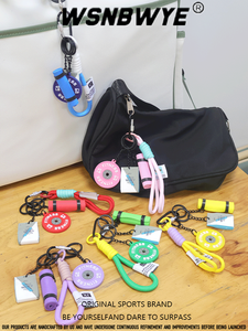Porte-clés personnalisés en gros pour plaques de poids de gym, tapis de yoga imprimés sur mesure, et accessoires de fitness - Product Image 4