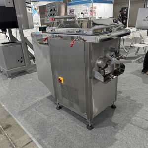 Crea quesos cuajados estirados irresistibles con nuestra versátil máquina adaptable para variedades como Provolone y Caciocavallo - Product Image 3