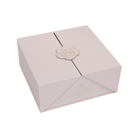 Boîtes à poignée en ruban d'emballage cadeau pliable de luxe personnalisé avec fermeture magnétique