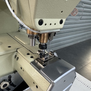 Macchina per cucire DS-787-AT-BUT <span class=keywords><strong>professionale</strong></span> a 3 fili per Overlock per unità diretta interblocco automatico filettatura manuale programmabile - Product Image 5