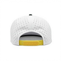 Casquette de golf imperméable à 7 panneaux avec broderie de logo personnalisé, perforations découpées au laser, cordon et logo en patch PVC, casquette de baseball, vente en gros OEM