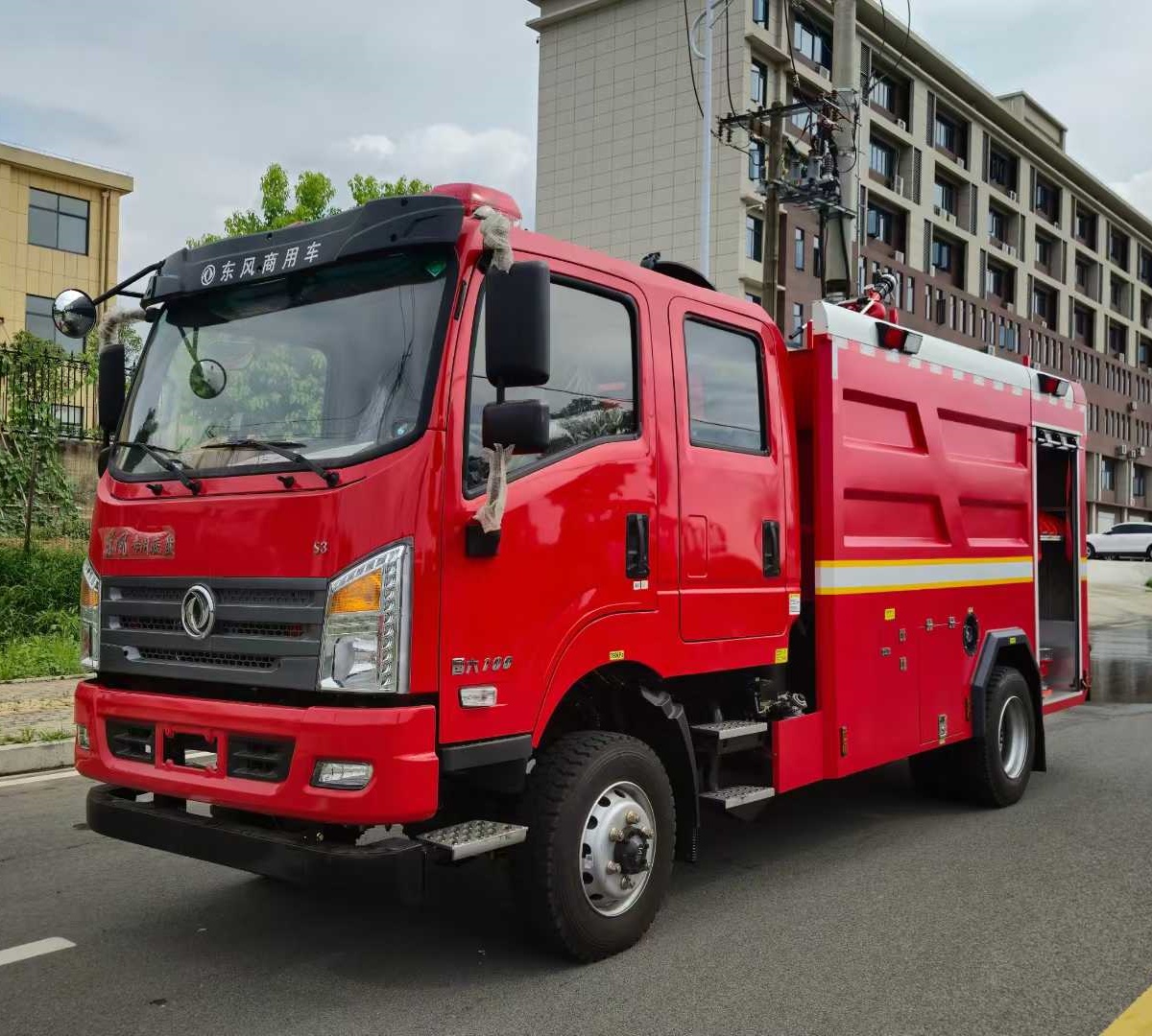 Isuzu 4x2 Новая аварийная пожарная машина