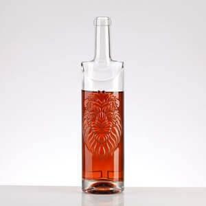 Fuente 750ml modelo <span class=keywords><strong>botella</strong></span> <span class=keywords><strong>de</strong></span> vidrio plano cabeza <span class=keywords><strong>de</strong></span> león patrón cristal blanco Material vino licor <span class=keywords><strong>Vodka</strong></span> <span class=keywords><strong>botella</strong></span> <span class=keywords><strong>de</strong></span> corcho vacía - Product Image 4