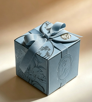 Boîte cadeau carrée élégante à motifs floraux, avec ruban décoratif, pour bonbons et chocolats, idéale pour les fêtes de mariage