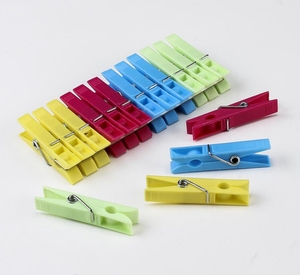 Pinces <span class=keywords><strong>à</strong></span> <span class=keywords><strong>linge</strong></span> en plastique pour lessive Pinces pour ligne de séchage <span class=keywords><strong>Petite</strong></span> corde <span class=keywords><strong>à</strong></span> <span class=keywords><strong>linge</strong></span> colorée Clips pour photos d'artisanat Clips pour emballage alimentaire - Product Image 1
