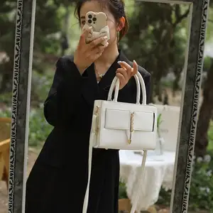 حقيبة يد صينية للنساء, حقيبة يد صينية للنساء تحمل على أحدث صيحات الموضة لعام 2023