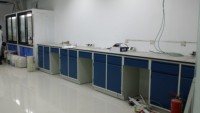 Bancs de laboratoire d'île de Tableau électrique d'ordinateur de laboratoire en forme de L avec le plan de travail de résine époxyde
