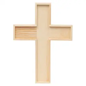 Piccola croce di legno su ordinazione dei mestieri di legno a forma di croce