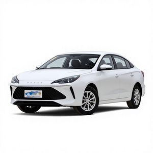 Nouvelle Berline Familiale Essence ROEWE I5 1.5L MT Édition Confort 2026, 5 Places, Boîte Manuelle 5 Vitesses, Économe en Carburant, avec Caméra de Recul - Product Image 1