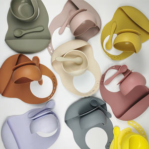 Vente en gros de <span class=keywords><strong>kit</strong></span> d'alimentation pour bébé en silicone sans BPA pour bavoir et bol à ventouse avec cuillère <span class=keywords><strong>Kit</strong></span> de conception en usine - Product Image 3