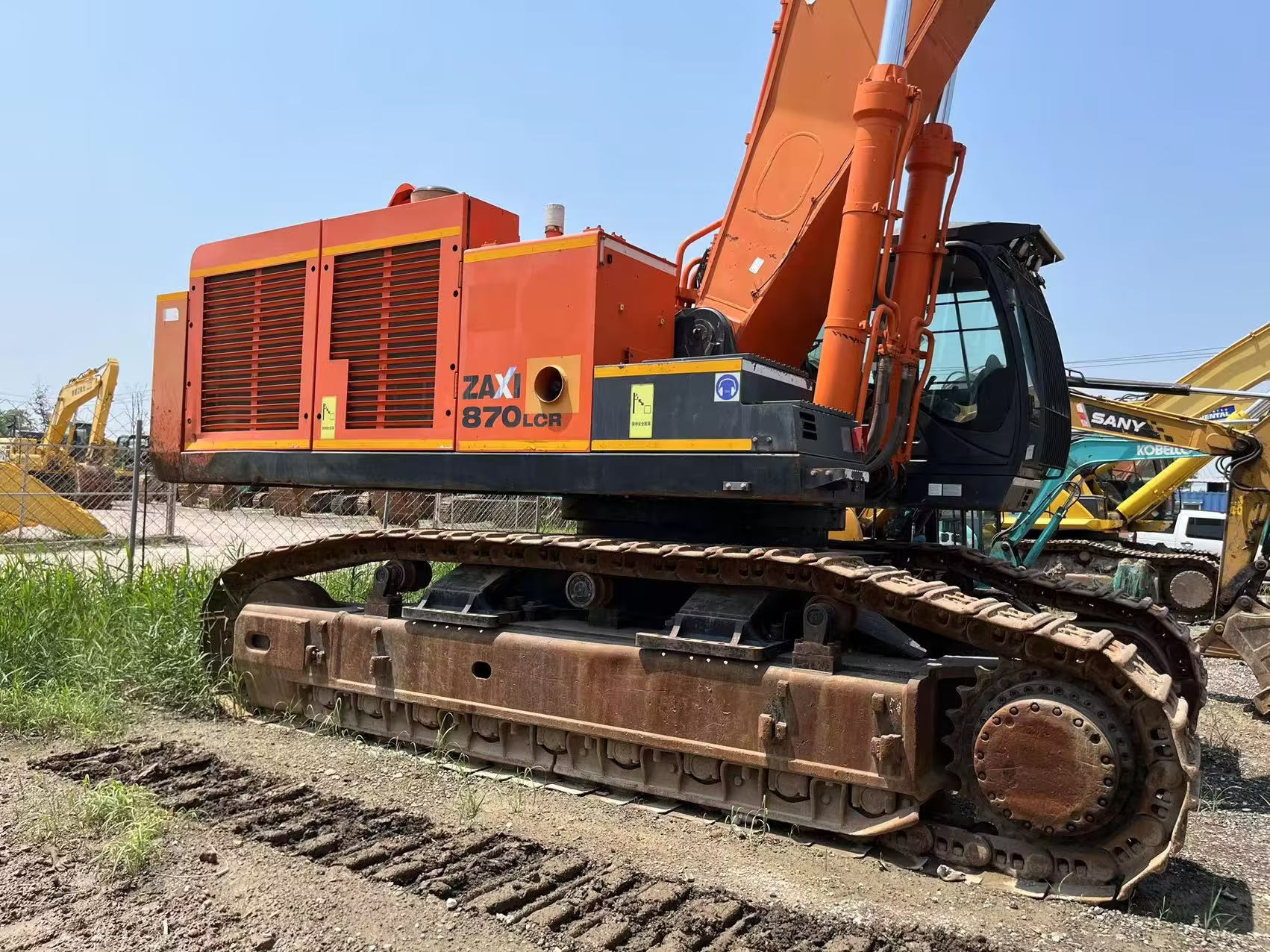 Hitachi 870 Excavator - High Efficiency Used Heavy Duty