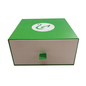 Scatole Regalo di Lusso all'Ingrosso con Motivo Quadrato, Scatole per Gioielli in Cartone Verde e Bianco, Confezioni Regalo in Carta - Product Image 3