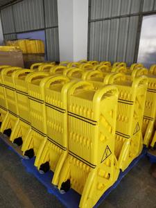 Kapalı ve açık katlanabilir taşınabilir geri çekilebilir çit trafik çit esnek kalabalık kontrol bariyerleri genişletilebilir mobil barikat - Product Image 5