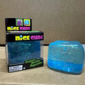 En gros, Nouveaux Jouets anti-stress Cube à paillettes, Jouets Squishy Cube 'Need Ohhs', Jouets Squishies Cube de Maltose à remontée lente pour le soulagement du stress - Product Image 5