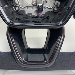 Volant en Suède Personnalisé Nouveau Style Compatible avec <span class=keywords><strong>Audi</strong></span> A1 A3 A4 A5 A6 A7 RS R8 RS3 C7 Q5 Q7 S3 8V B8 B9 S4 <span class=keywords><strong>Q3</strong></span> Q8 TT - Product Image 5