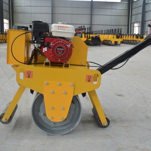 Rodillo de carretera de gasolina y diésel montado en asiento manual completamente hidráulico vibratorio pequeño - Product Image 4