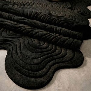 Tapis d'appoint noir de luxe à motif abstrait, tapis en laine tufté à la main à motif ondulé moderne, grand tapis de salon design, tapis moelleux et doux pour la décoration du sol - Product Image 3